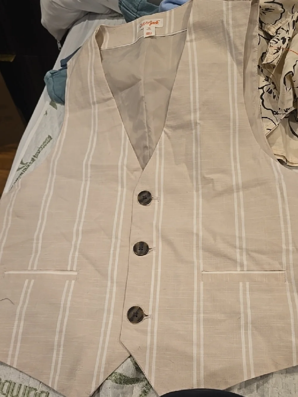 ❤️10/$13 New Without Tag Cat & Jack Beige Striped Waistband Vest